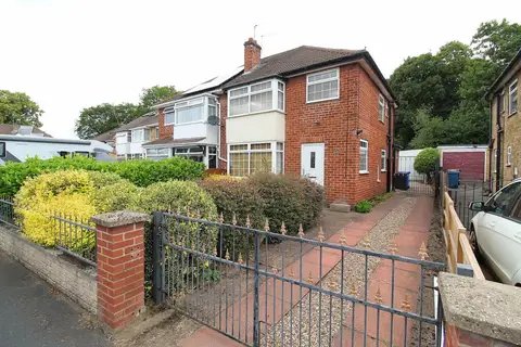 3 bedroom semi-detached house, 38 Manor Park, Borrowash